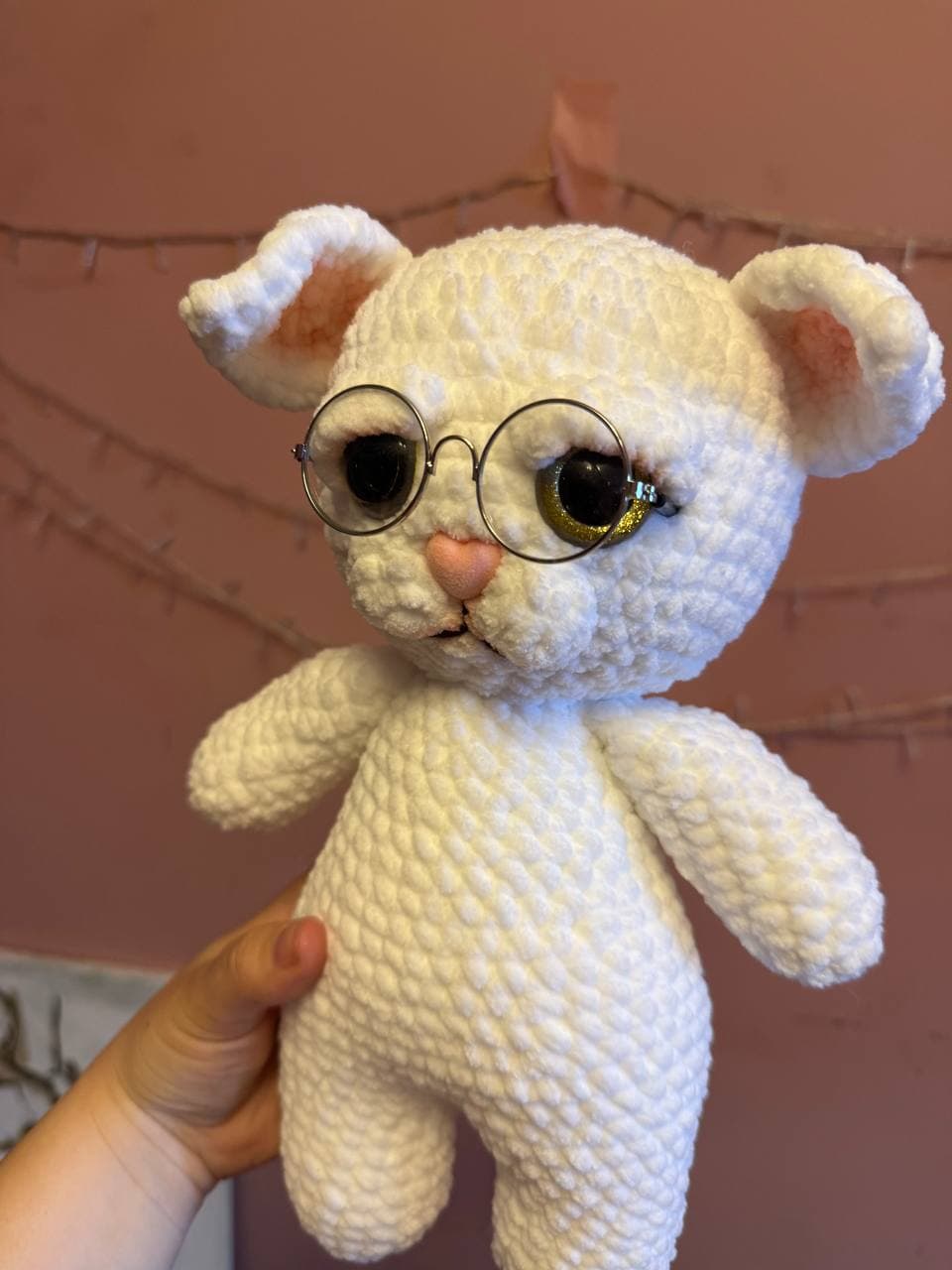 Foto de White Bunny with Glasses